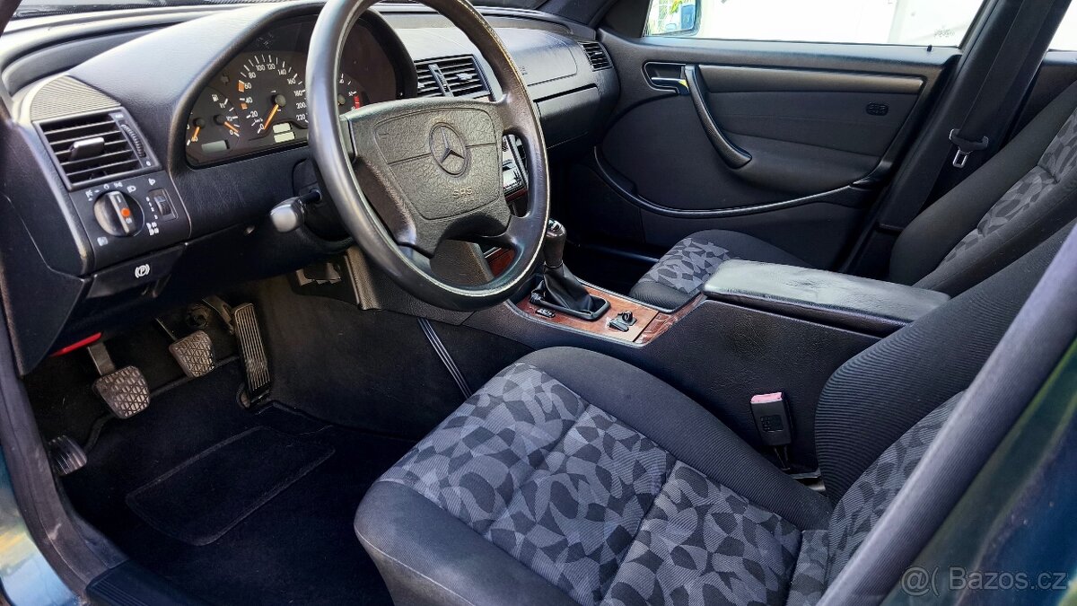 Mercedes-Benz C220 diesel AMG 17” NOVÁ TK a EK - 16