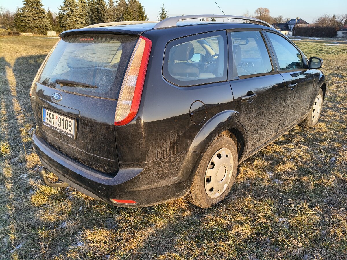 Prodám Ford Focus 1.6i 16V 74kw combi - 16
