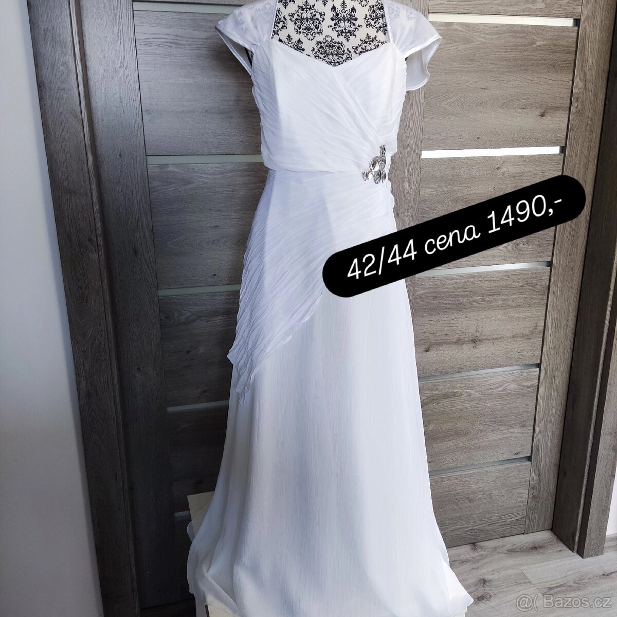 Svatební šaty 20 kusů různé velikosti - 16