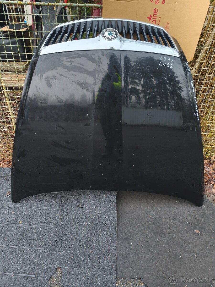 Skoda Octavia 2 facelift - přední kapota - 16