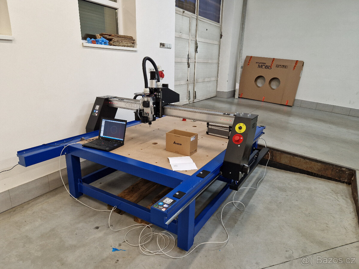 CNC Frezka 1300x2600mm s možností vákuového držení - 16