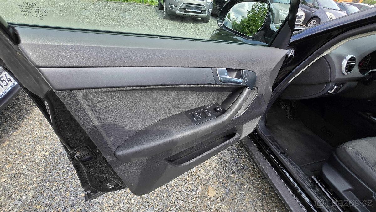 AUDI A3 TFSi ATTRACTION 1MAJITEL - 16