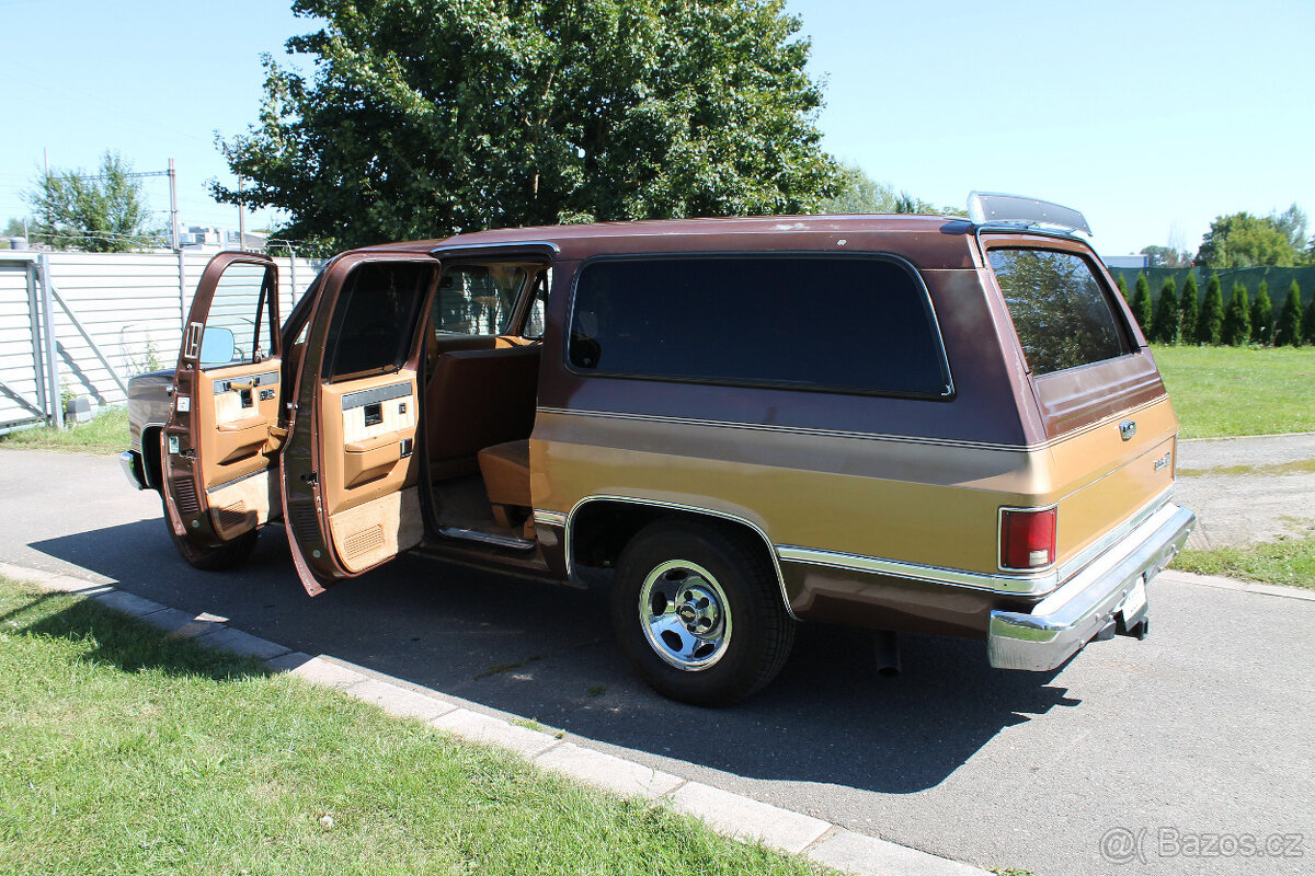 1988 GMC Suburban Sierra Classic 1500 2WD 5.7 V8 - 16