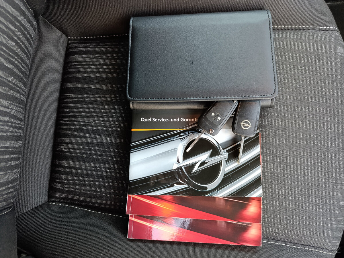 Opel Astra 1.4 T, servis, PĚKNÁ VÝBAVA A STAV - 16