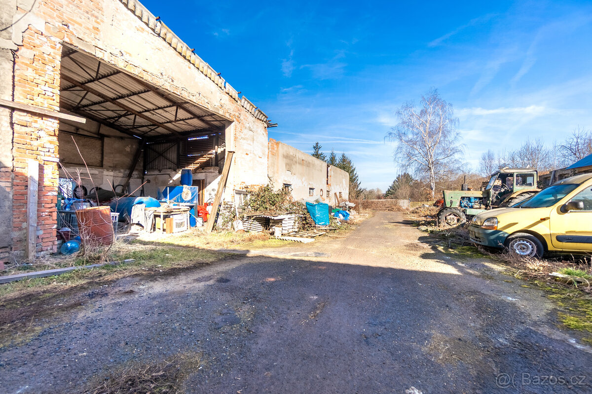 Prodej bývalého zemšdělského areálu nyní využívaného pro dře - 16