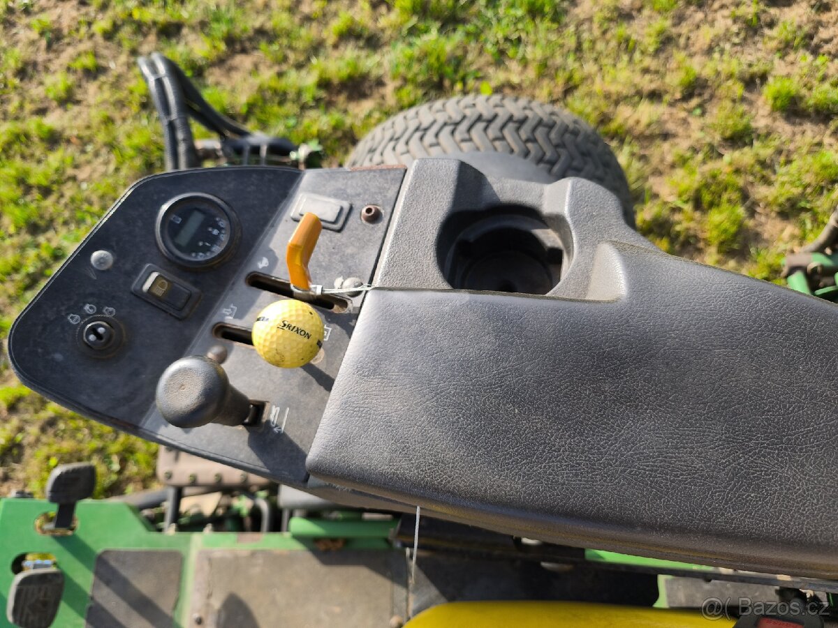 John Deere 8700 vřetenová sekačka - 16