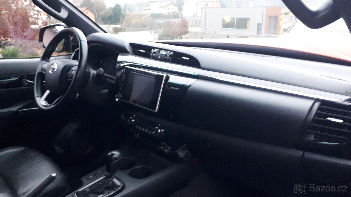 TOYOTA HILUX Adventure 2,4 110kW,r.v.2019 - 16