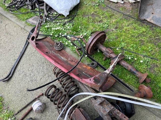 Škoda 1000MB - náhradní díly - 16