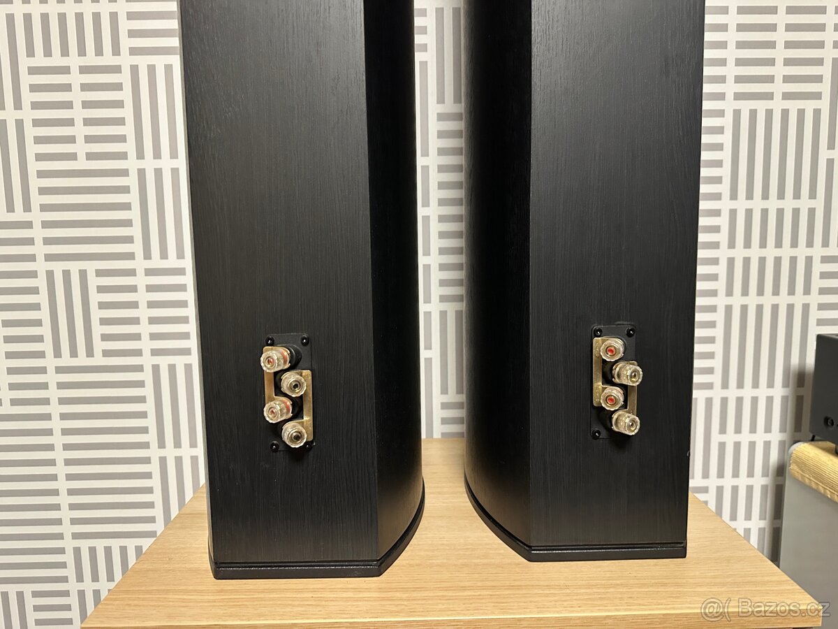 Wharfedale Diamond 10.5 - sloupové třípásmové reproduktory - 16