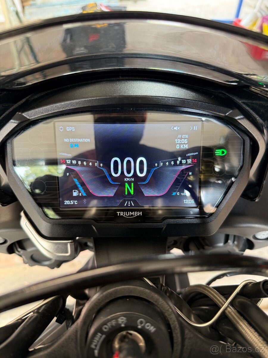 Triumph Street Triple RS 765 - 16