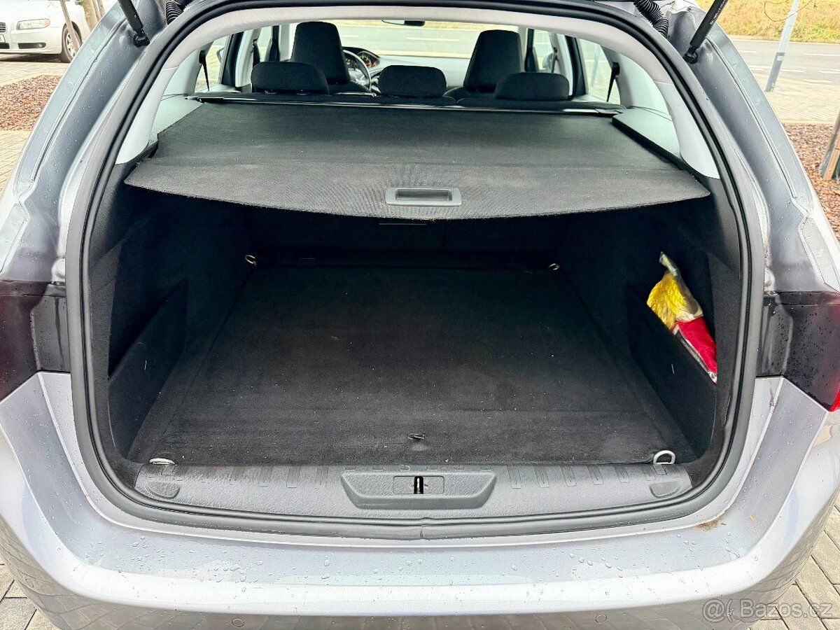 Peugeot 308SW Allure koup. ČR LED - 16