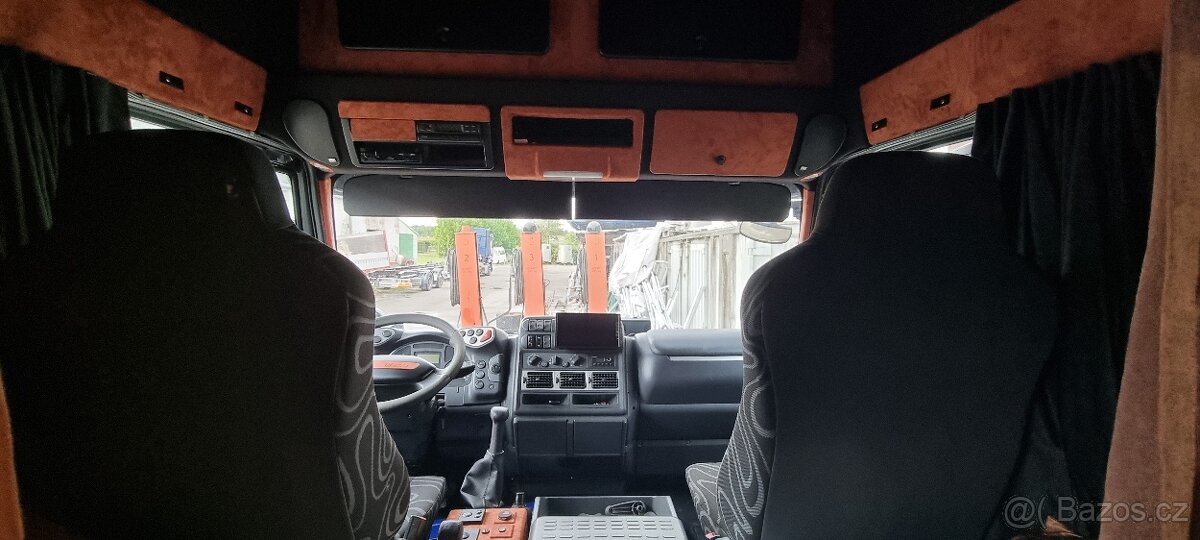 Iveco prepravnik na koně - 16