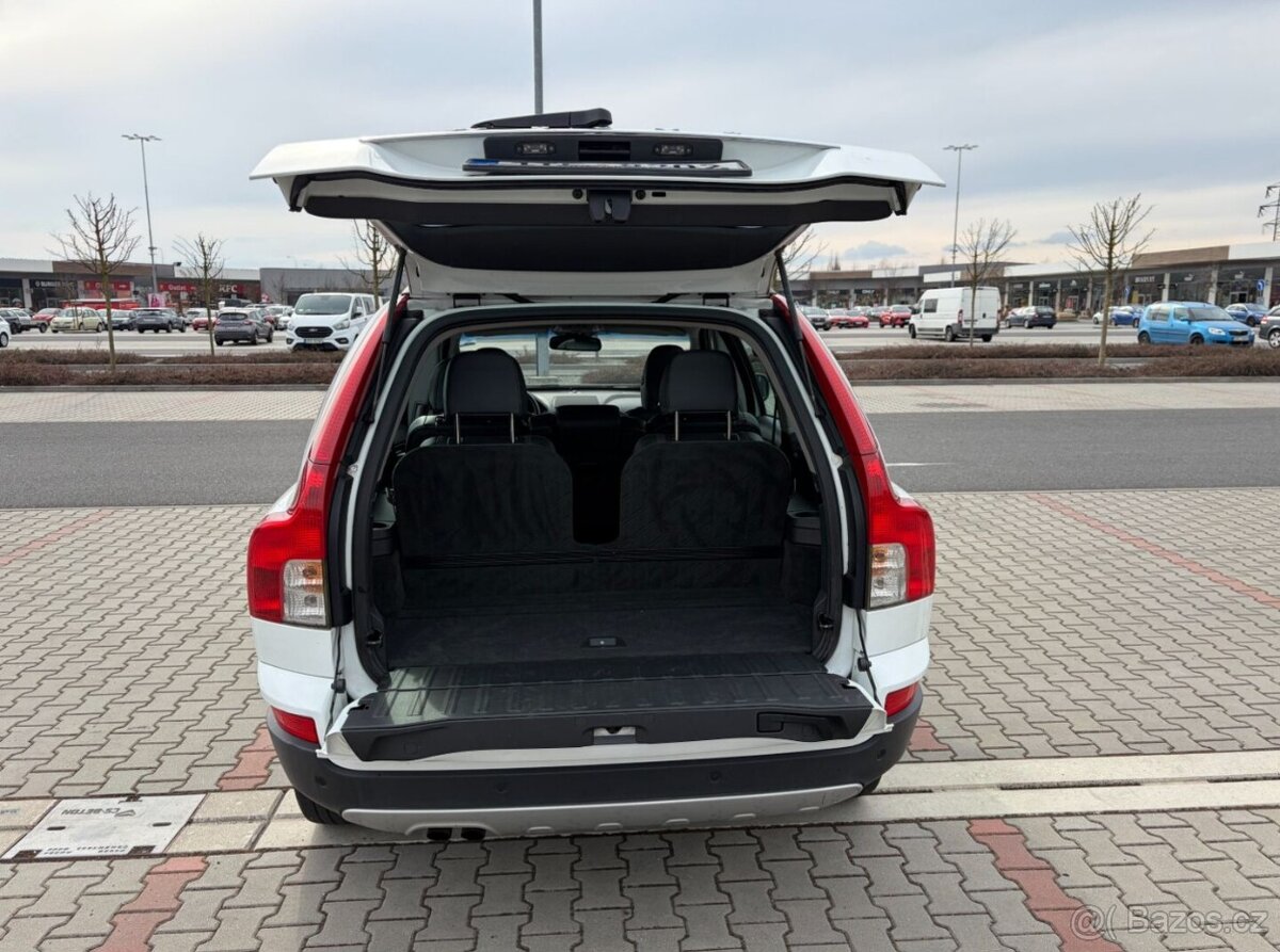 Volvo XC90 D5 AWD ČR 7 MÍST - 16