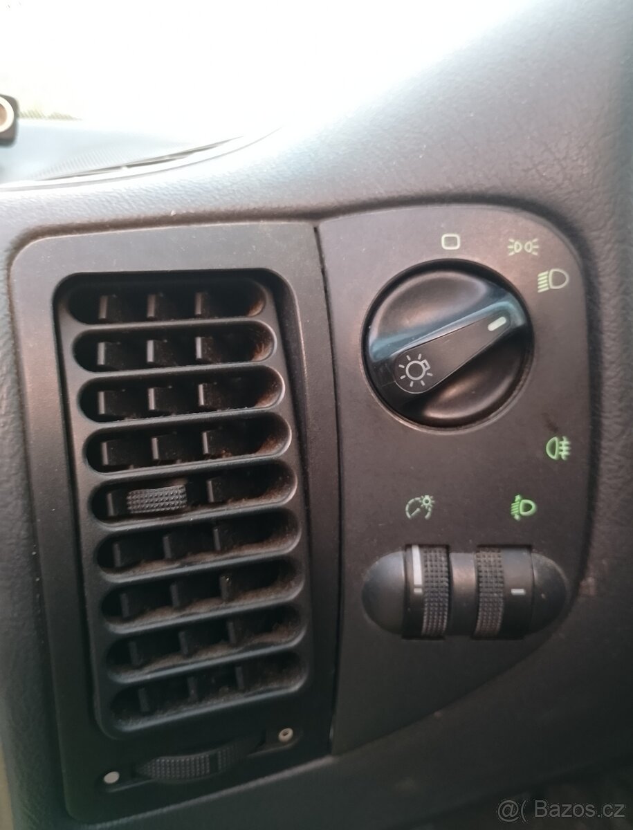 VW Polo 1,0 i - 16