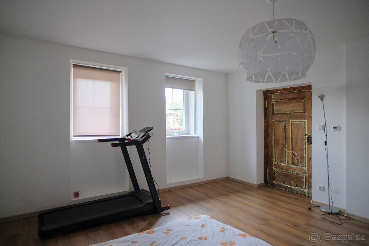 Prodám dům 65 m2 po částečné rekonstrukci, pozemek 732 m2 - 16