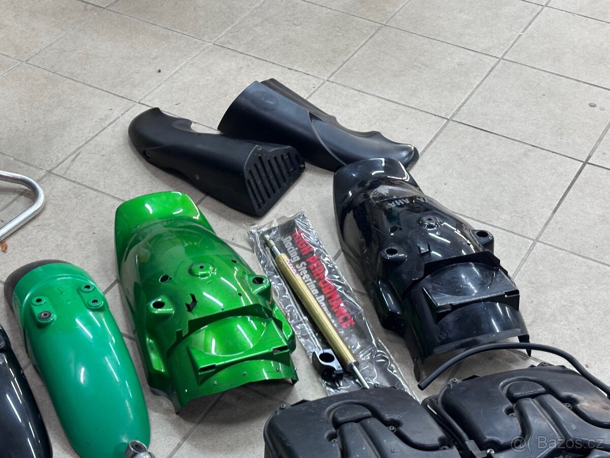 Yamaha Vmax 1200 a různé - 16