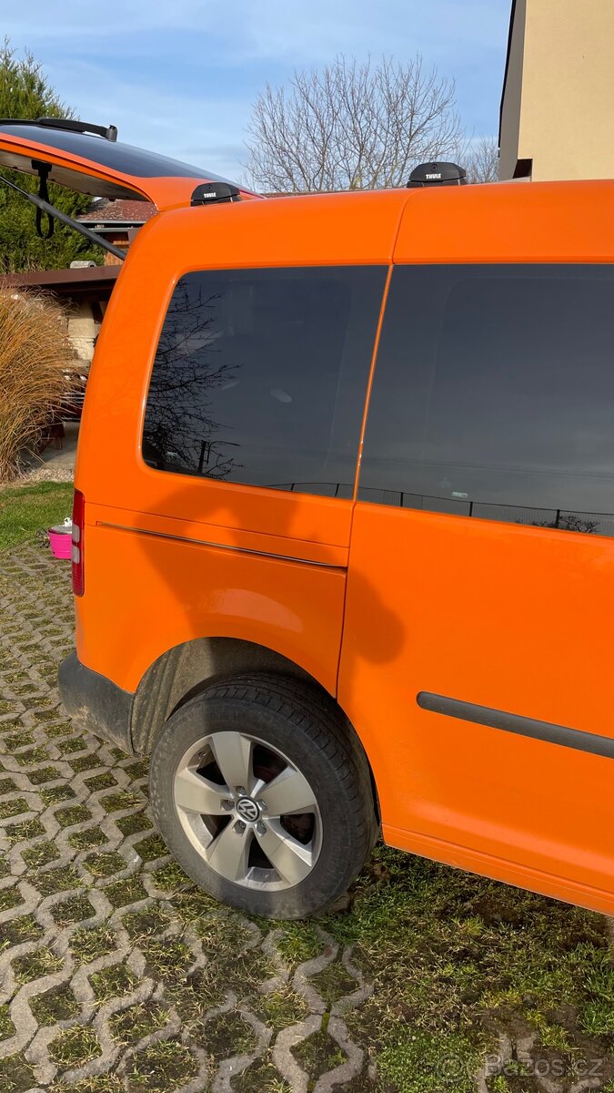 Vestavba VW Caddy - 16