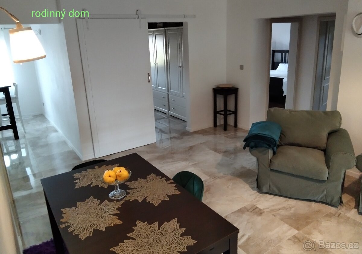 Výnimočná usadlost s dvomi domami - 16