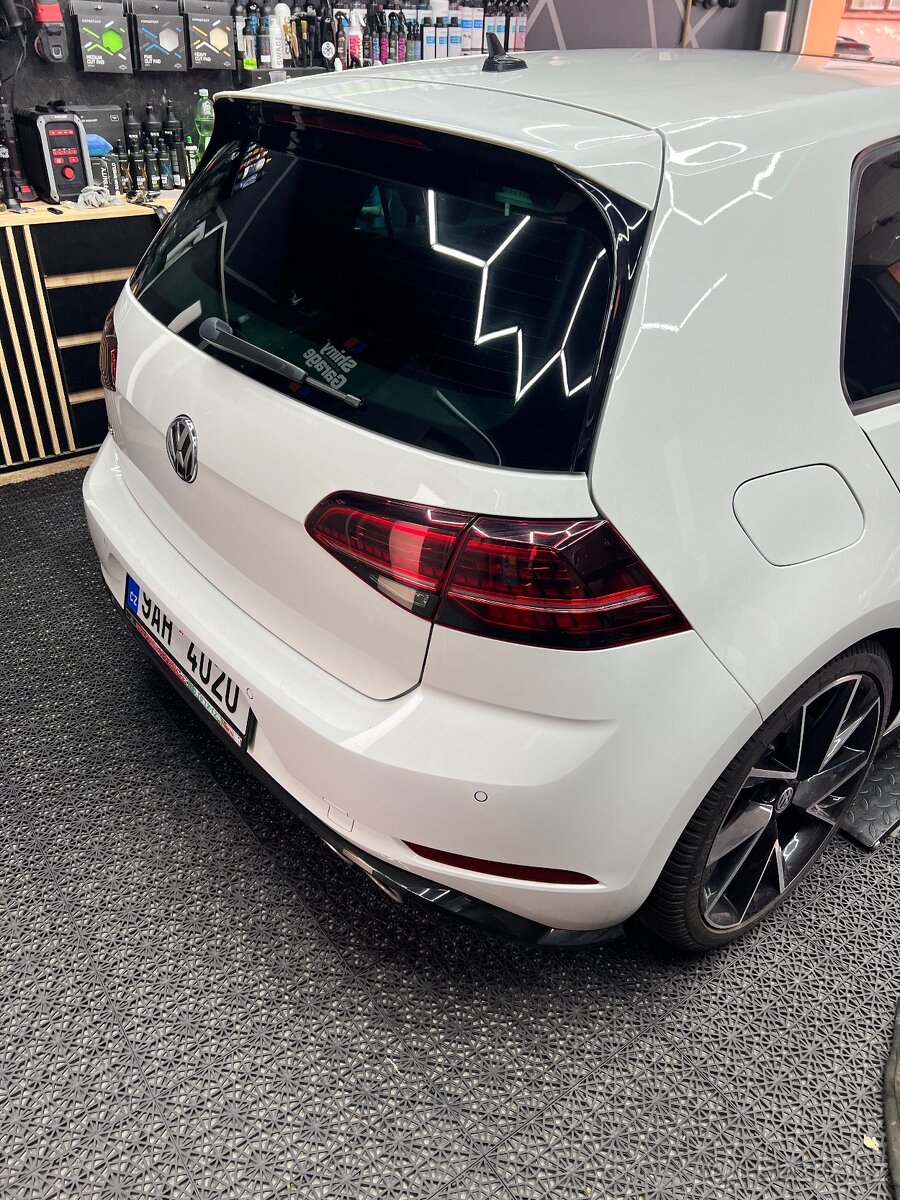 Vw golf 7.5 R 2.0 tsi 221 kw TOP stav - 16