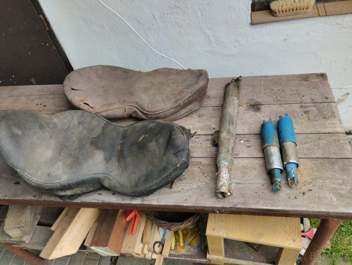 Motory Jawa 250 a Čz 175 + Směs náhradních dílů jen komplet - 16