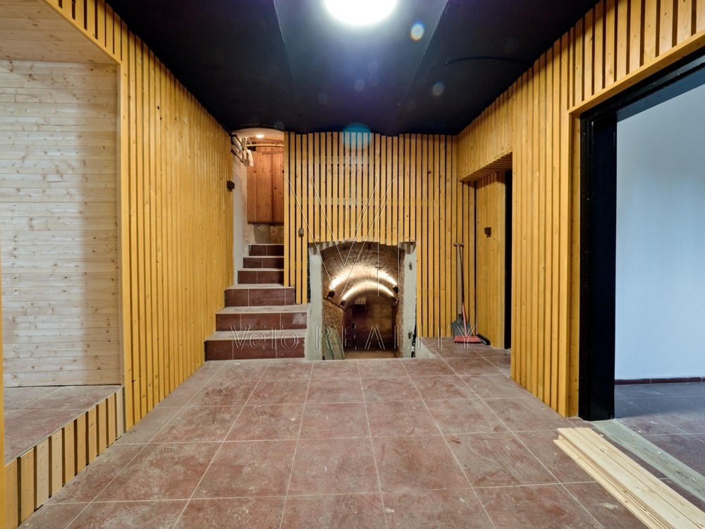 Prodej, nový penzion se třemi byty, obec Zaječ - 16