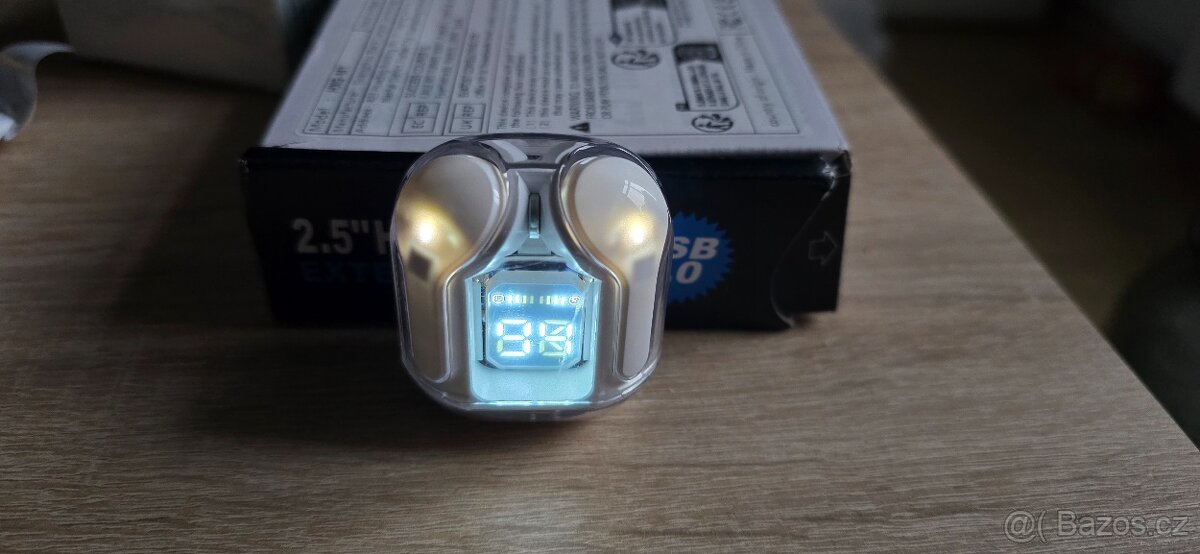 Bezdrátová sluchátka s LED displejem,a silikonovým krytem - 16