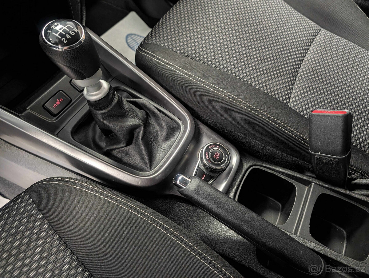 Suzuki Vitara 1,4 i HYBRID ALL GRIP - 16