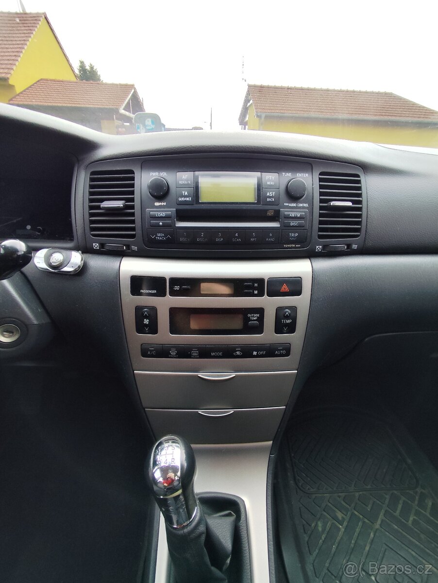 Toyota Corolla 1.6i 81kw E12U - 16