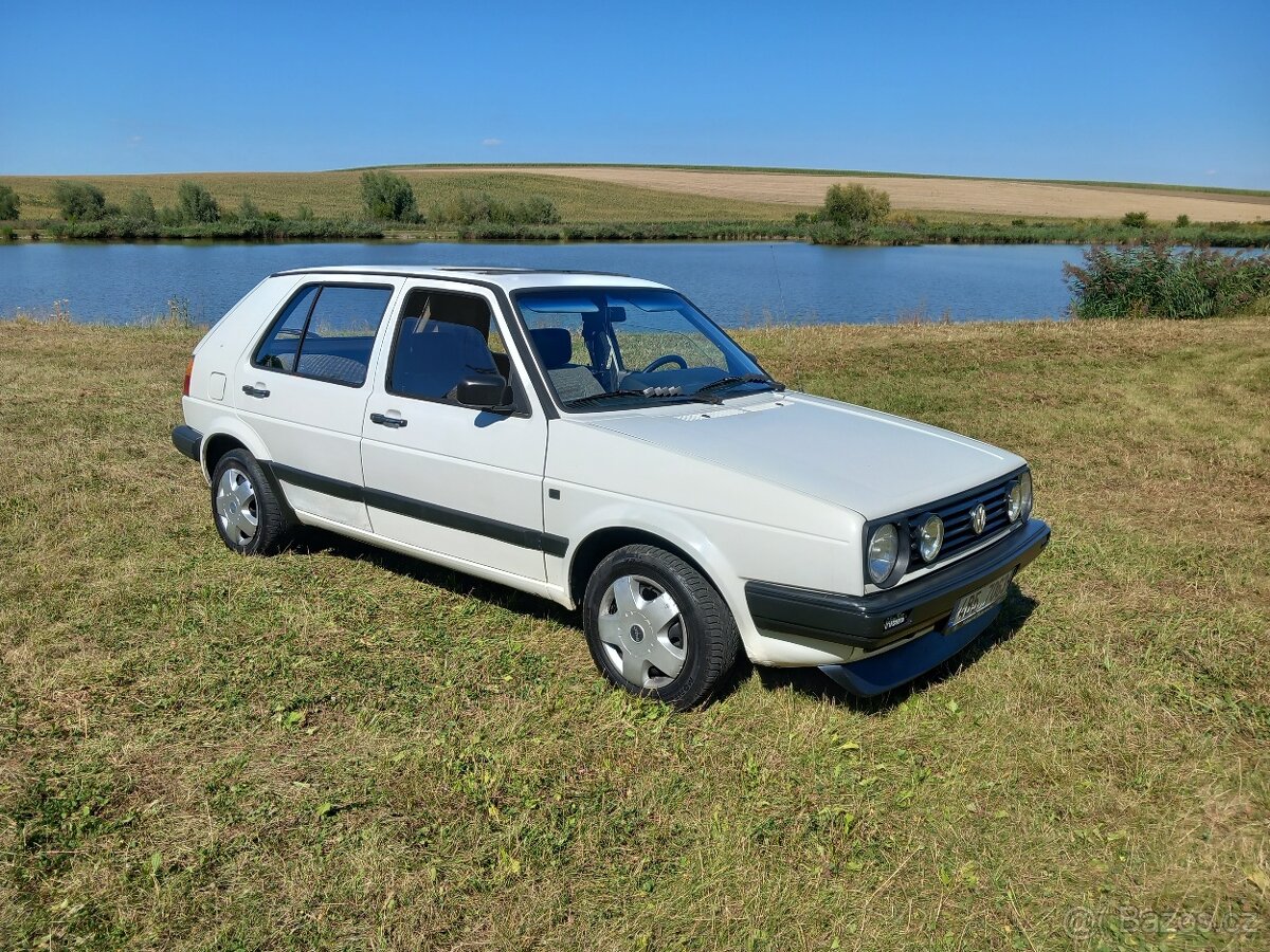Vw Golf 1.3 CAT - 16