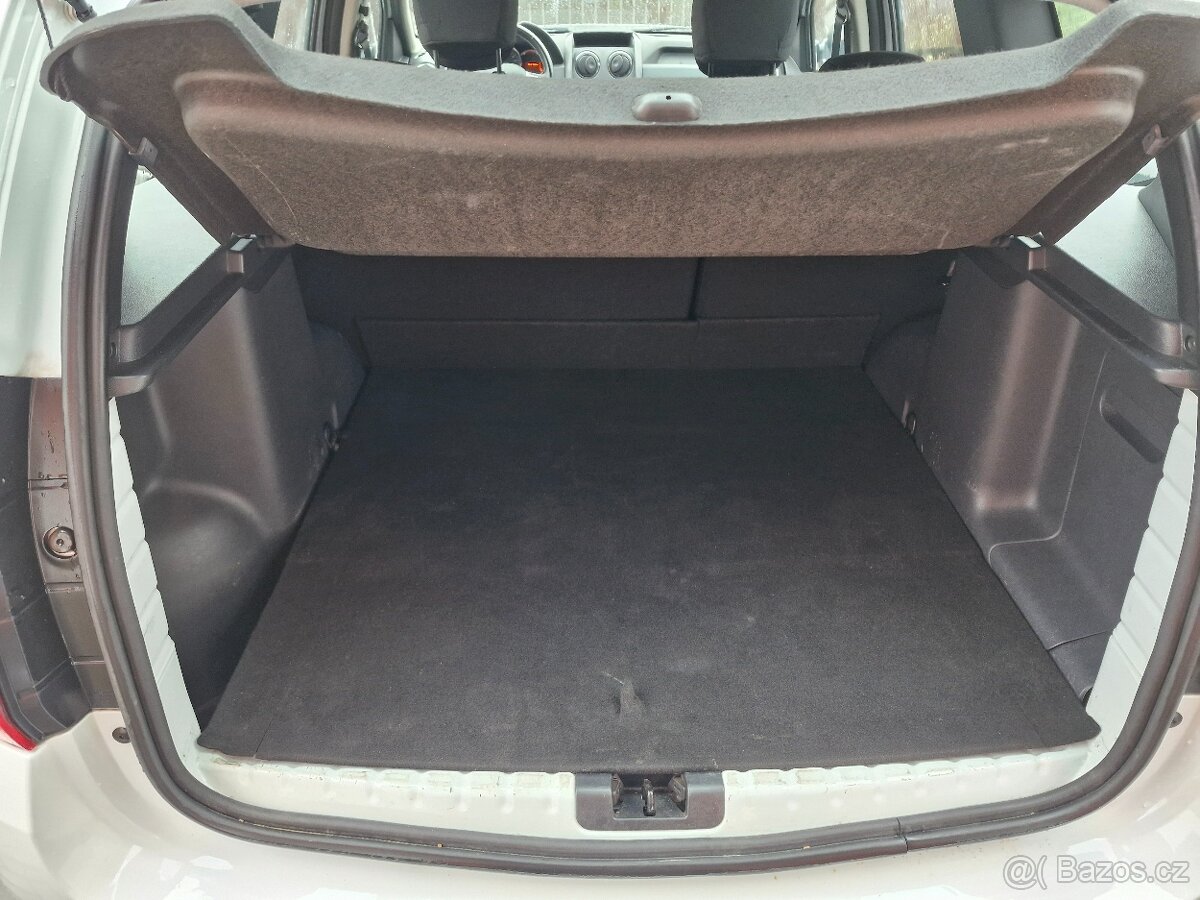 Duster 1,5 dci, 4x4, 2018, Čr, serv.kn. - 16