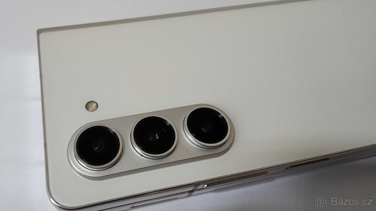 Samsung Galaxy Z Fold5 (F946B) 12GB/512GB, Beige - 16