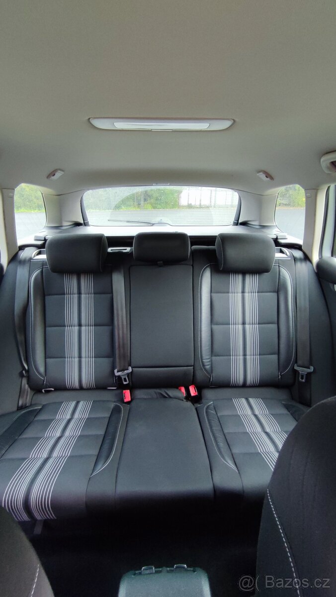 Volkswagen golf VI 2,0 TDI MATCH - 16