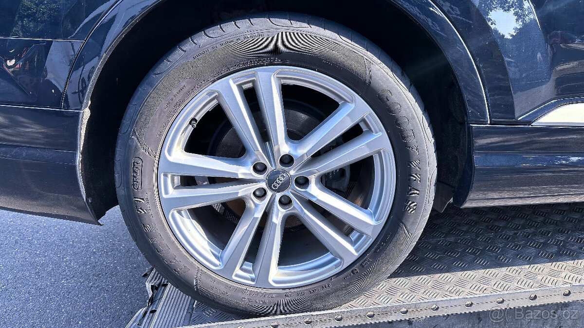 Vůz na náhradní díly Audi Q7 4M S-Line 2017 CRTC QZW LC5M - 16