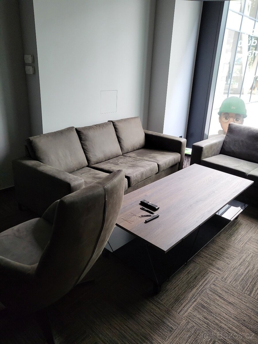 Prodej vybavení a zařízení Showroom a kanceláře Karlín - 16