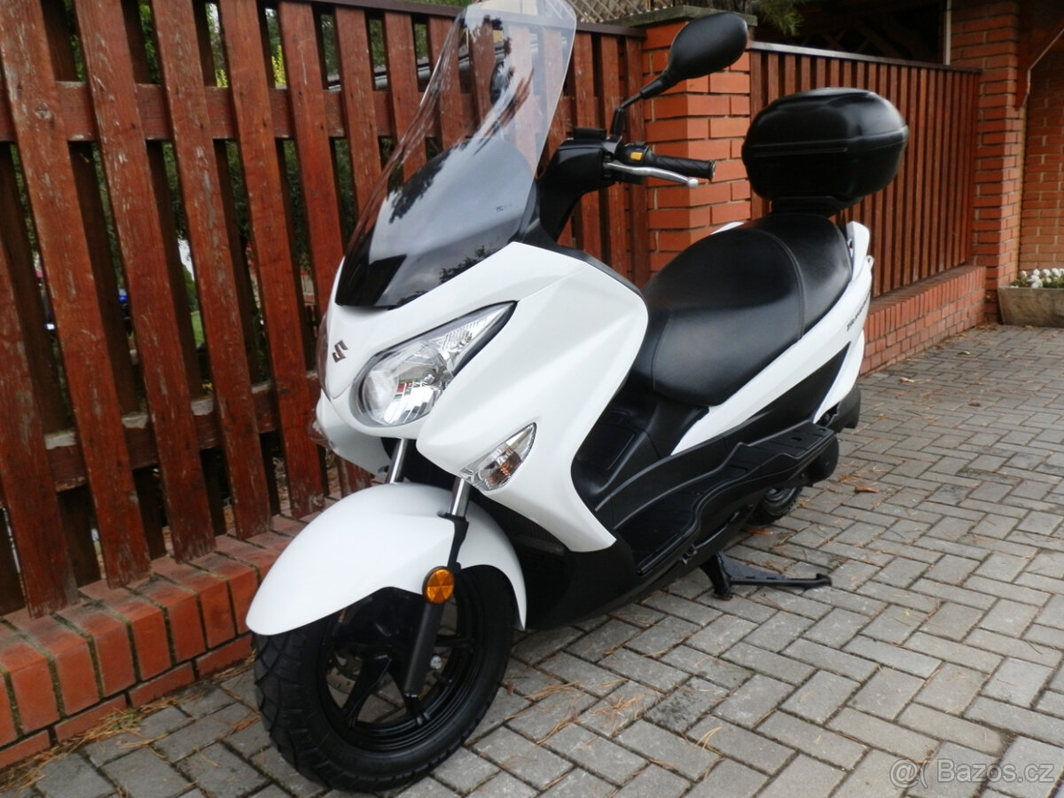Suzuki Burgman 125 (2018) - 16