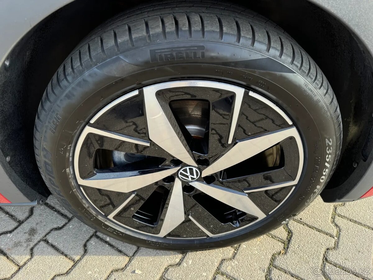 VW ID.4 GTX 220kw 4motion/tažné/tepelko/panorama/360°kamery - 16