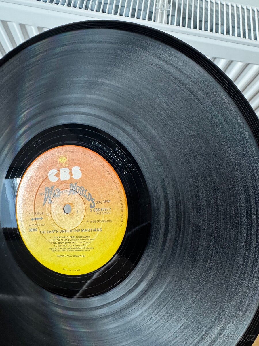 The War Of The Worlds | 1st uk 2LP press | Sticker | NM+ - 16