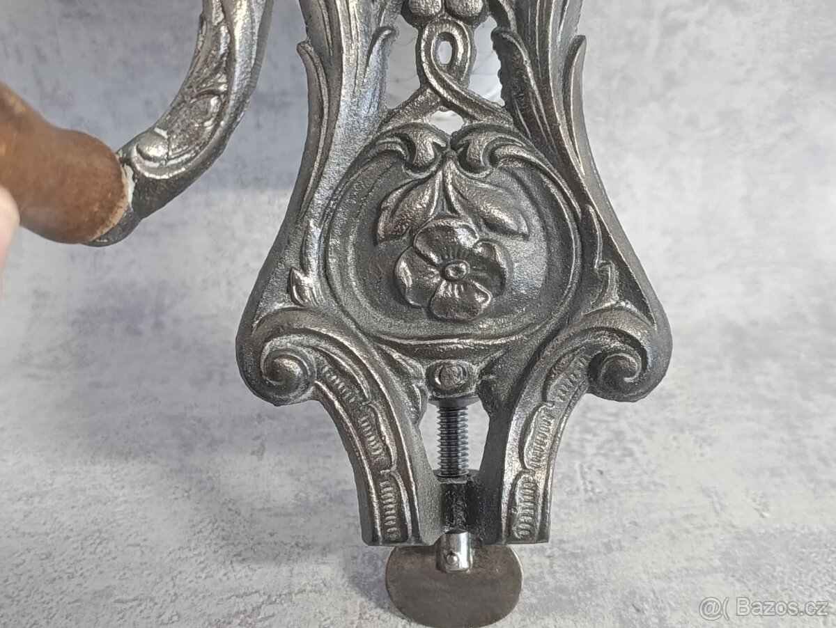 Velmi starý krásný velký mlýnek na strouhanku IDA s krásný, - 16