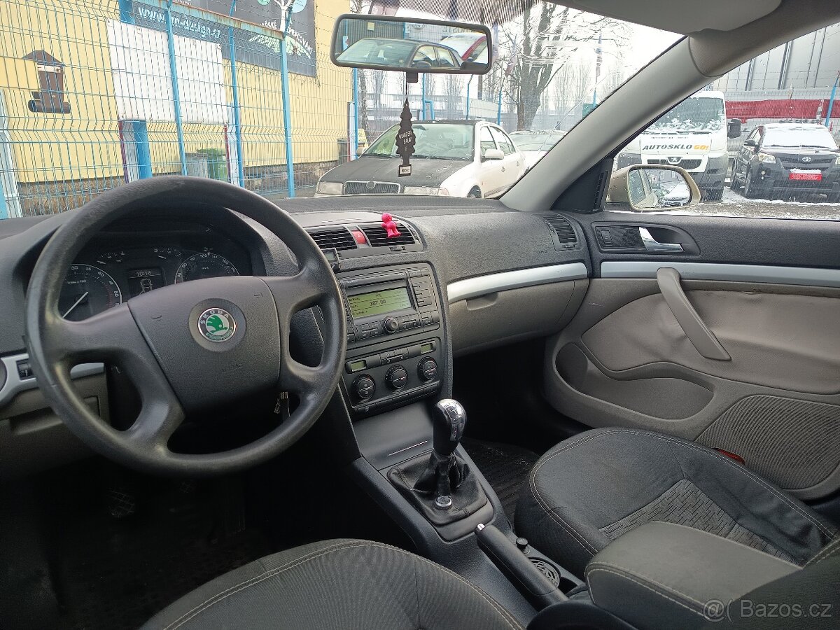 ŠKODA Octavia Combi 1,9TDI Ambition 77 kw - 16