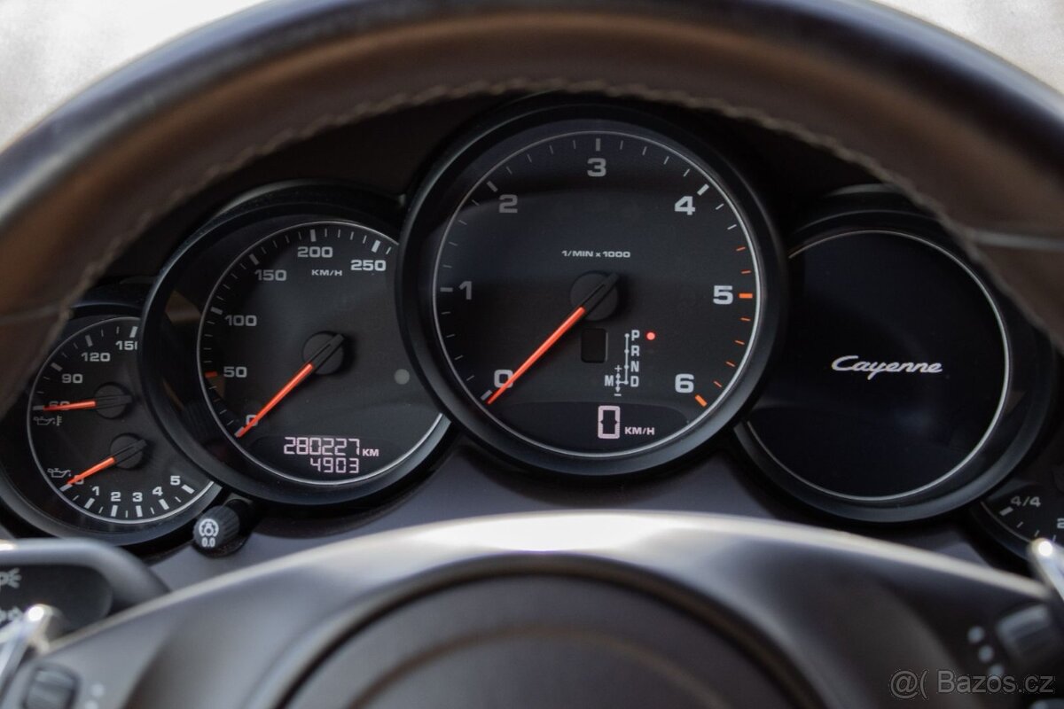 Porsche Cayenne Diesel 245k - 16