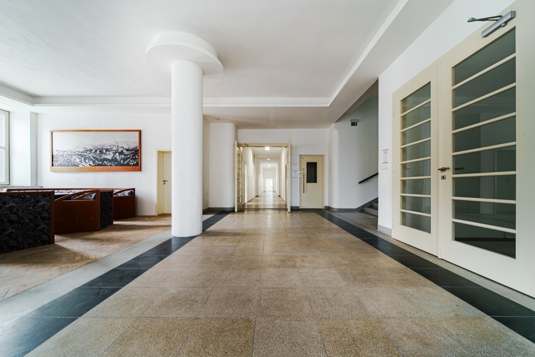 Administrativní budova Adamov u Brna 2325m2 - 16