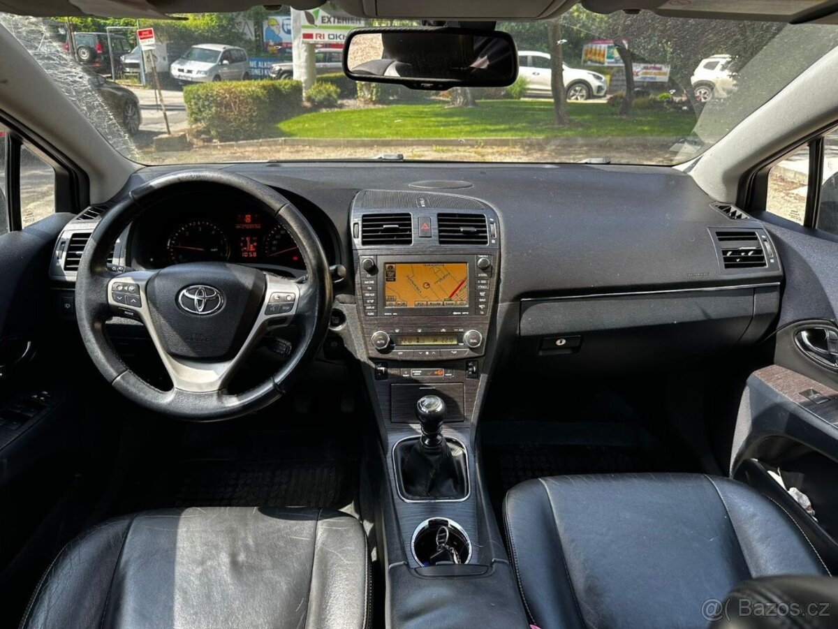 Toyota Avensis combi 2.2 D-4D Exclusive - 16