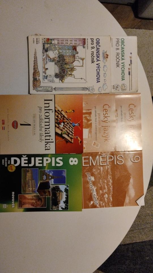 Učebnice různého stáří - 16