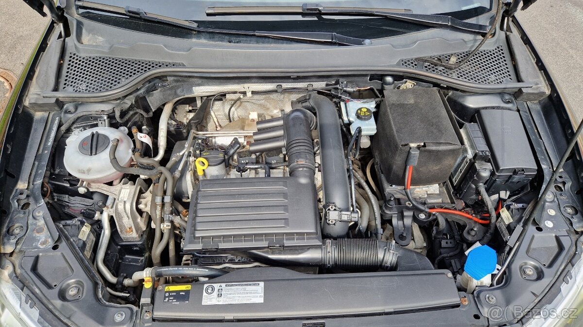 Seat Leon 1.4TSi FR 103Kw LED, Alu18, Navi Pěkný stav - 16