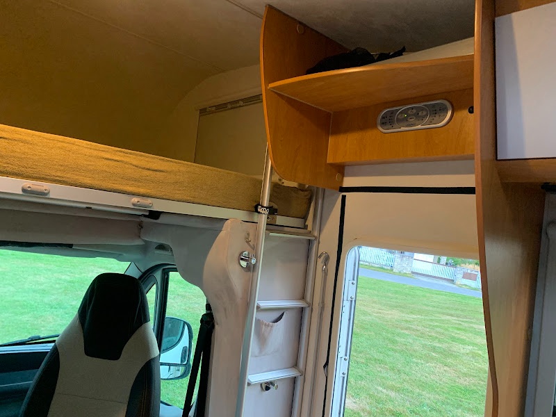 KARAVAN Ideální obytný automobil JOINT 4 - 16