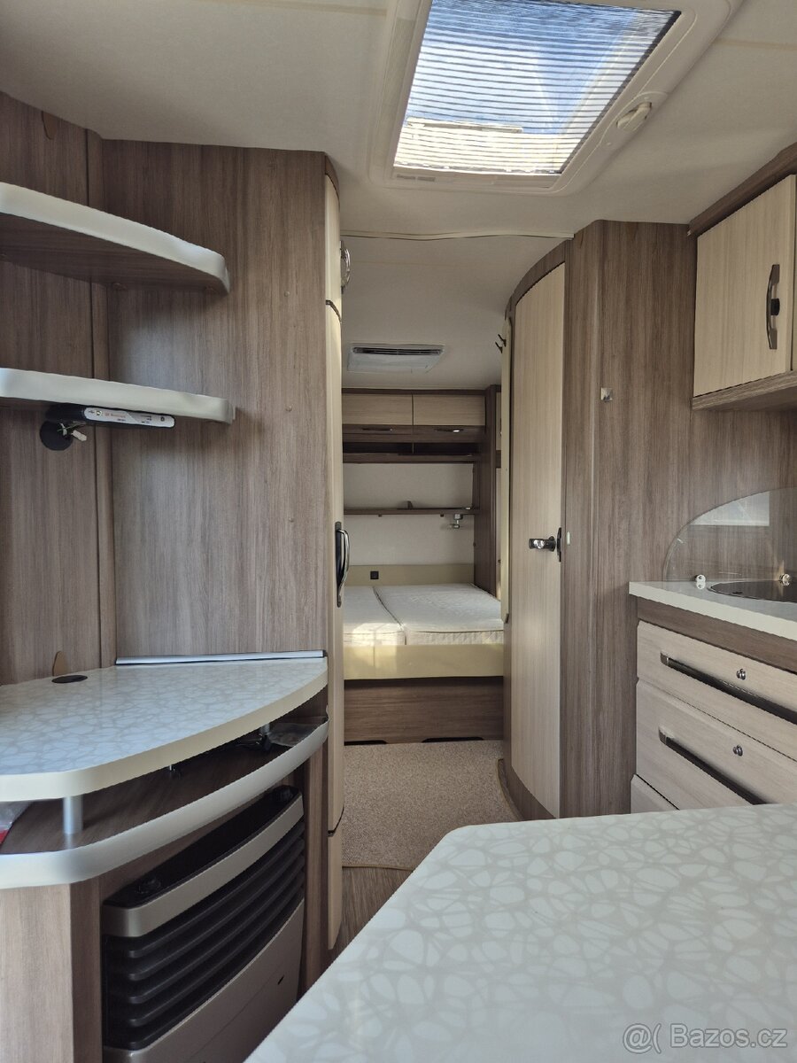 Karavan Hobby 560, 2015 - 16