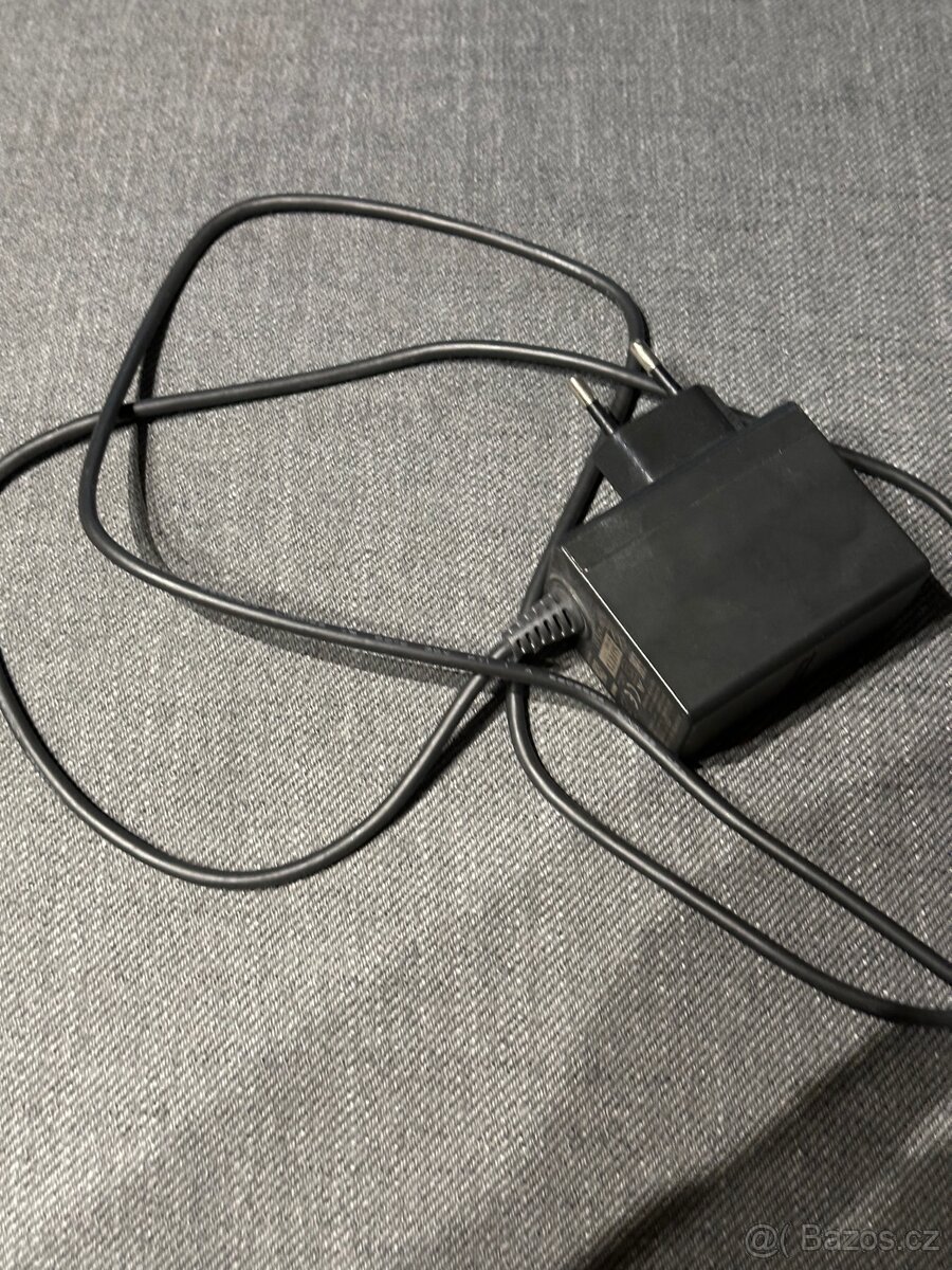 Nintendo Switch + 7 her + 2 ovladače JoyCon - 16