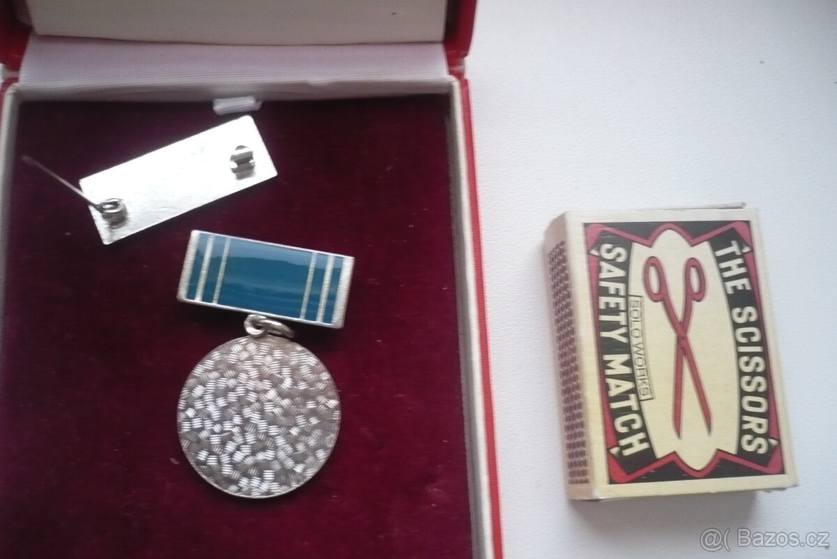 Odznaky a vyznamenání - 16