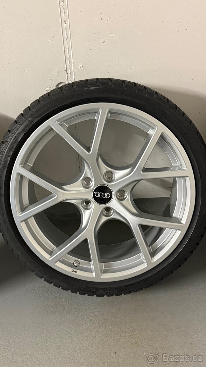 Prodám disky Audi RS3 zimní pneu 5x112 - 16