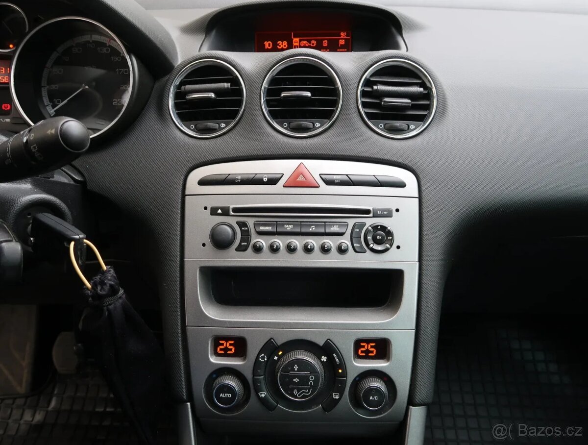 Peugeot 308 2010 1.6 VTi 175579km Combi - 16